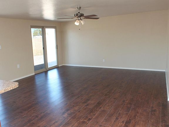 4th image of 8332 E Balfour Pl