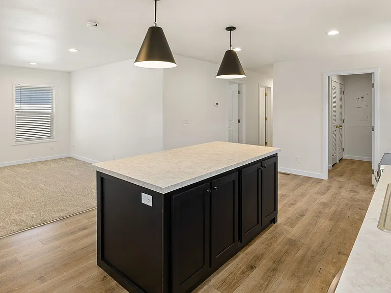 1201 S Chestnut St — Photo 14