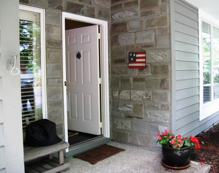1st image of 229 Barnstable Dr