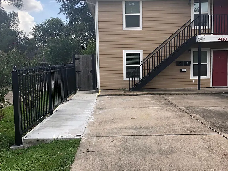 4110 Huey St #B — Photo 2