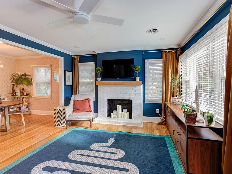 2606 Wade Ave — Photo 6