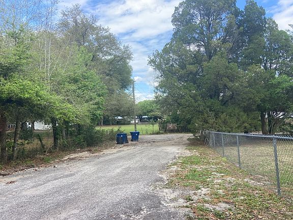 5th image of 8122 Hobart Dr
