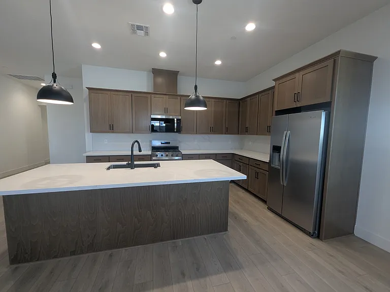 5040 Lone Star Way — Photo 6