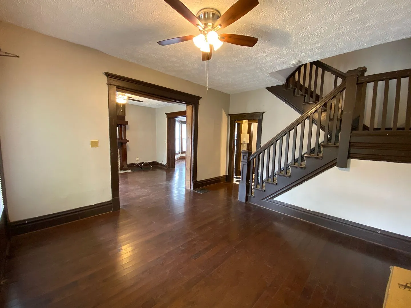 9 Bedroom North OSU Campus newly renovated in 2026 — Photo 2
