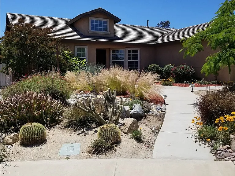 805 Alpine Ct — Photo 1