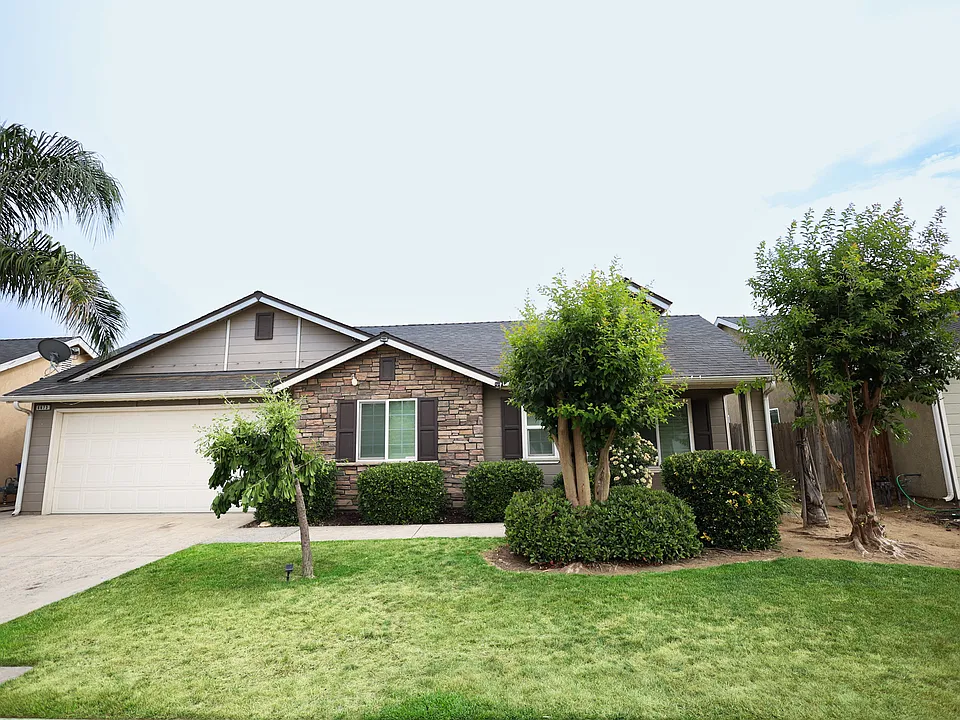 6673 E El Monte Way