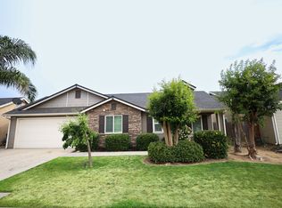 6673 E El Monte Way, Fresno, CA 93727