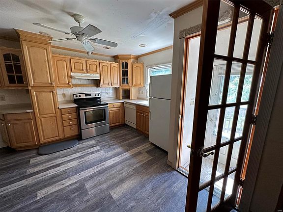 4th image of 9156 Ramona Ave