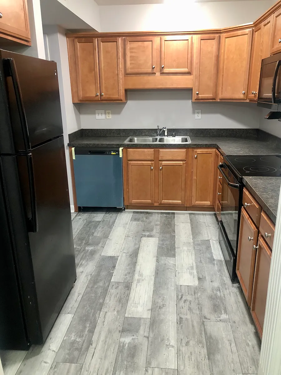Building Photo - 8900 Cinnamon Pl #102
