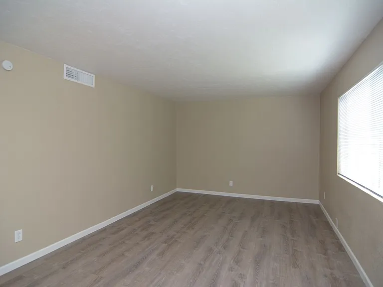 3372 N Cardi Ave — Photo 3