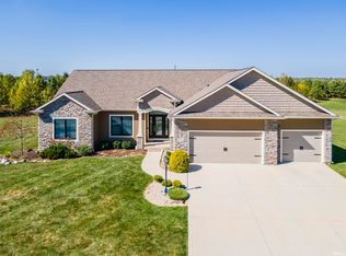 11328 Blue Sedge Ct, Roanoke, IN 46783