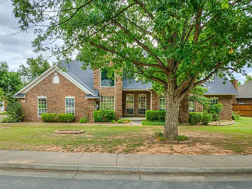 1104 Fox Lake Ln Photo 1