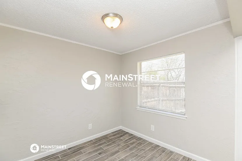 6440 Rebecca Lane — Photo 2