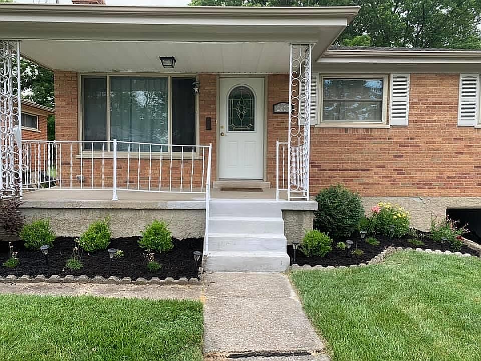 1st image of 2422 Lourdes Ln