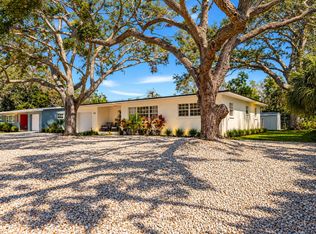 1111 77th St N, Saint Petersburg, FL 33710