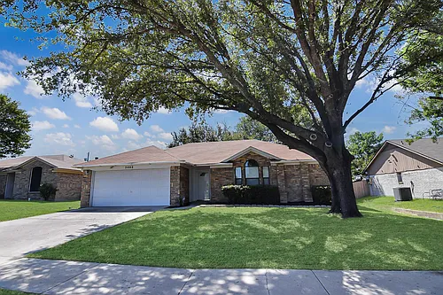 5402 Birdcreek Dr Photo 1