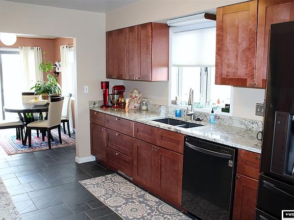 4th image of 1116 Amoretti St