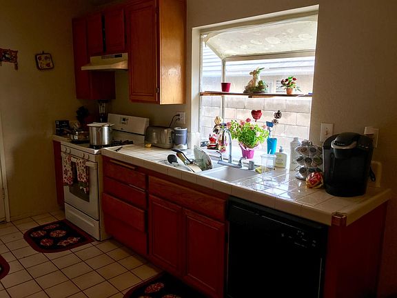 4th image of 5560 Westwind Dr
