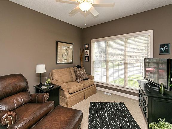 3rd image of 2112 NE Northbrook Dr