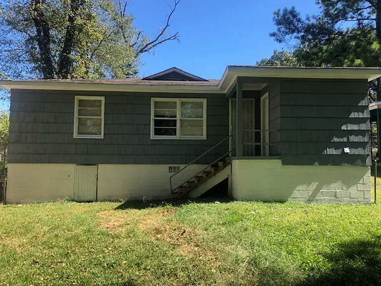 6732 Frankfort Ave — Photo 3