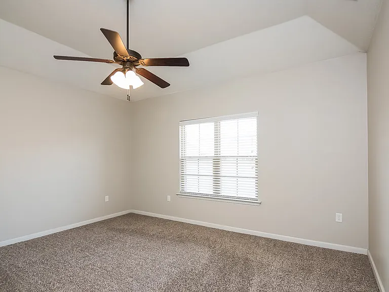 2847 S Cherry Dr — Photo 7