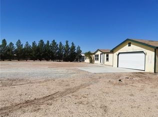 920 W Starlight Dr, Pahrump, NV 89048