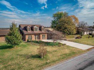 8810 E Base Rd, Oakland City, IN 47660