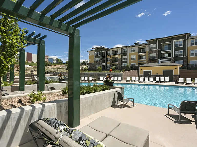 HiLine at Littleton Commons — Photo 11