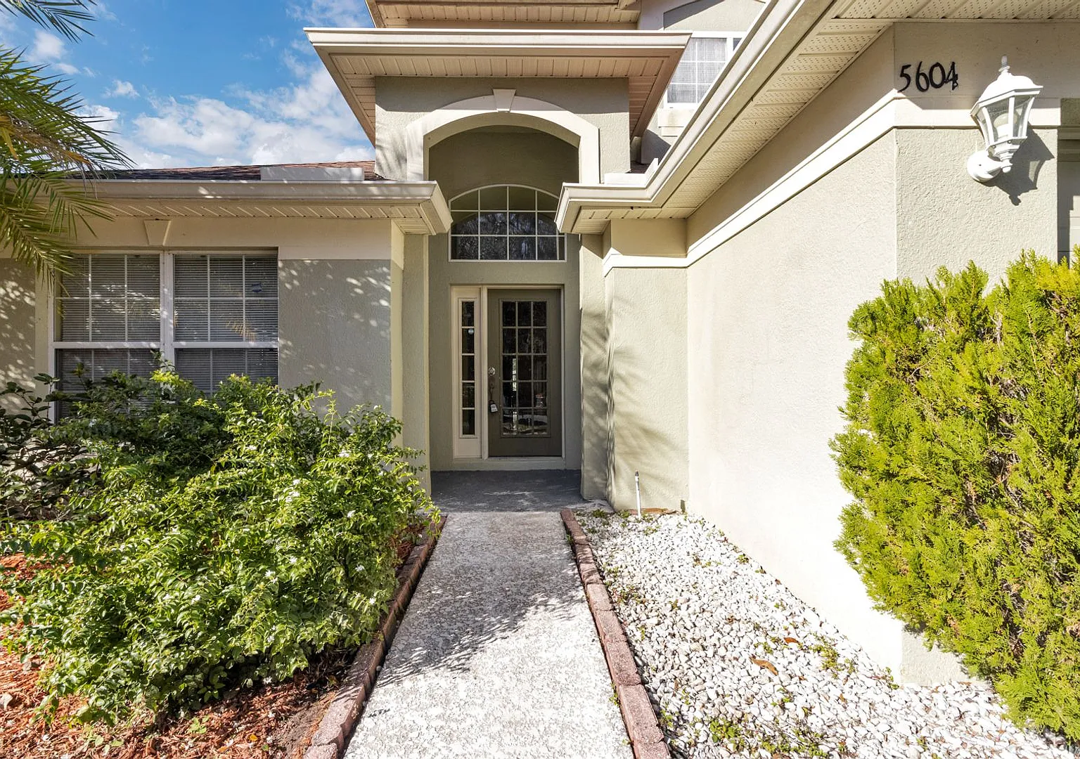 Spacious 5BR Home in Vista Lakes Near Lake Nona & Airport! — Photo 3