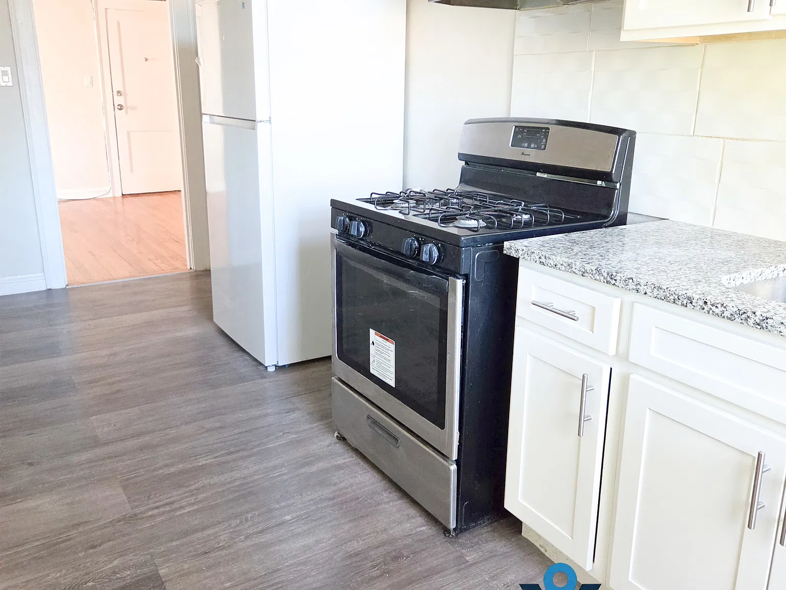 1 bed, 950 sqft, $1,100 — Photo 1