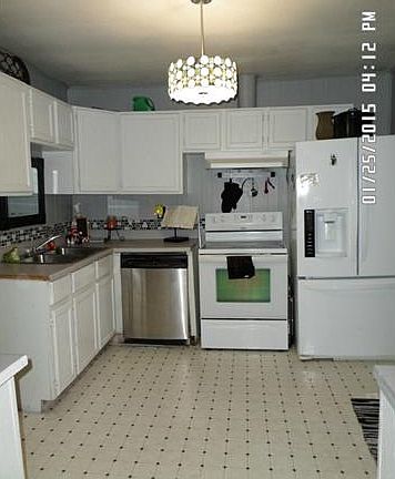 4th image of 704 Corry A Edwards Dr
