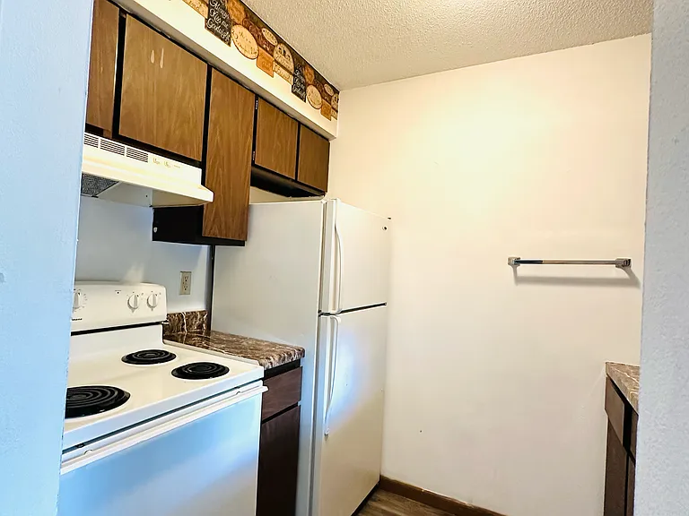721 Buchanan Ave #4 — Photo 6