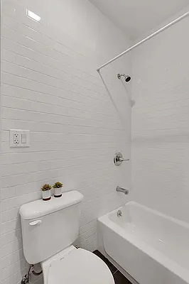 Rented by Freestone Property Group | media 11