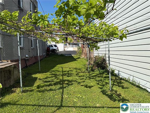 4th image of 742 N 4th St