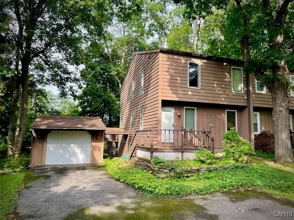 3 Oxbow, Oswego, NY 13126