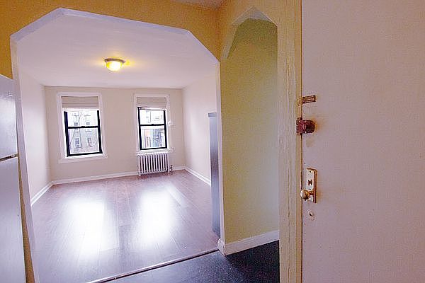 1st image of 274 E 3rd St APT 7