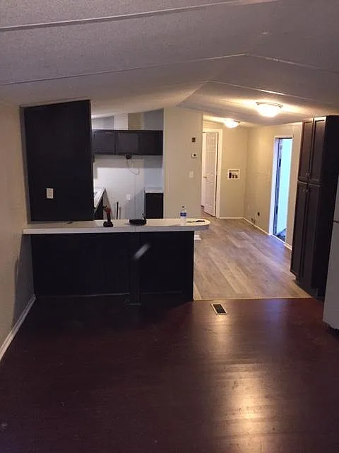 2 bed, 784 sqft, $995 — Photo 2