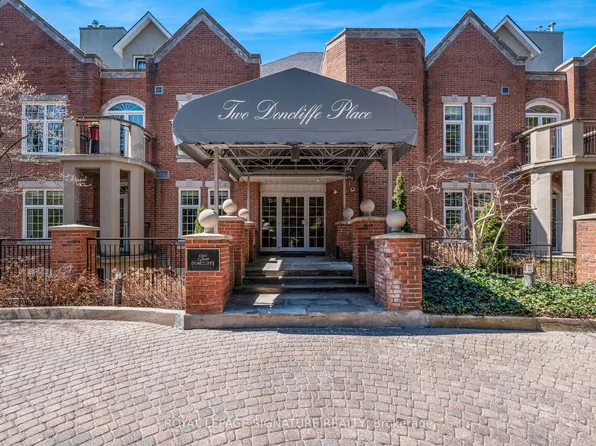 2 Doncliffe Pl #201B, Toronto, ON M4N 2R1