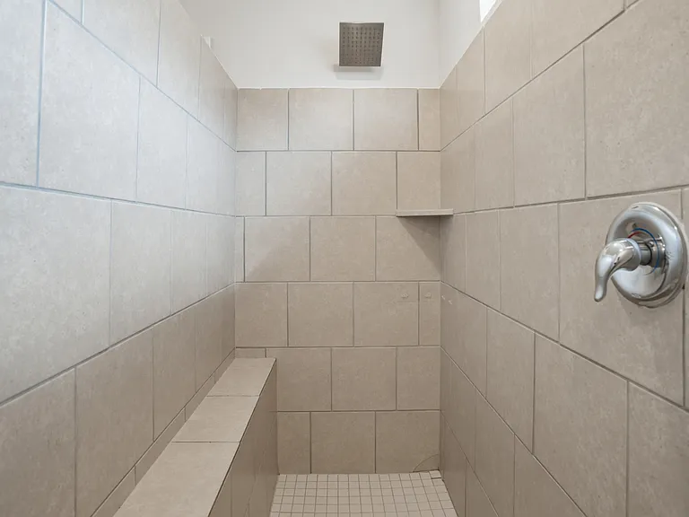 13138 Rosemary Cv — Photo 16