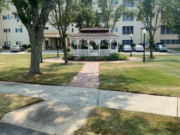 75 Washington Avenue #4-304, Hamden, CT 06518