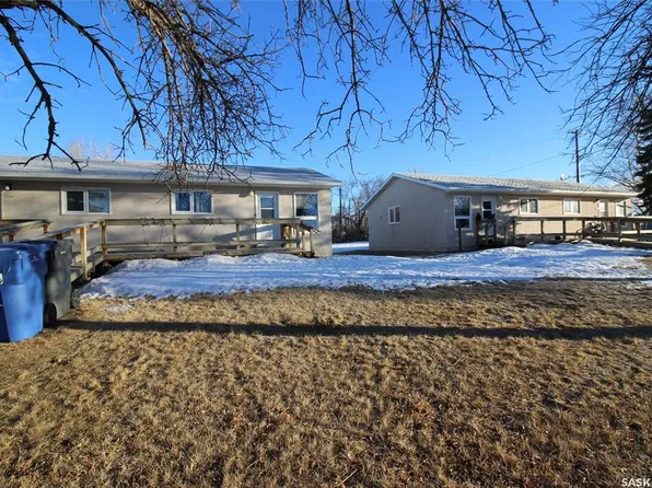 101-107 2nd AVENUE W, Climax, SK S0N 0N0