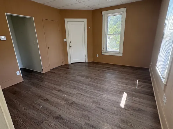 911 W Central Ave #3, El Dorado, KS 67042