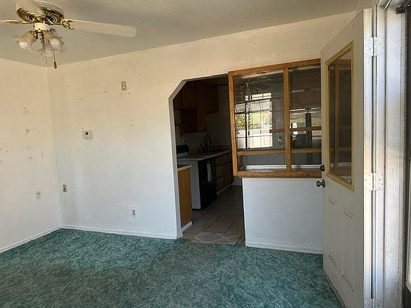 2nd image of 3226 E Thompson Avenue