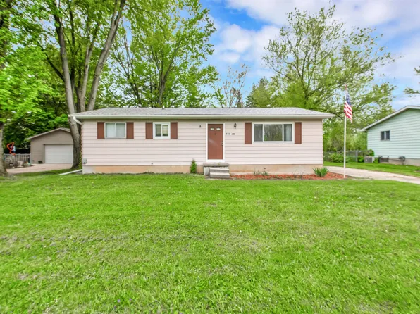 496 Birch Rd, Vassar, MI 48768