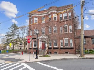 221 Shurtleff St APT 1, Chelsea, MA 02150