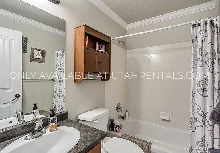 956 W 580 S #119 — Photo 13