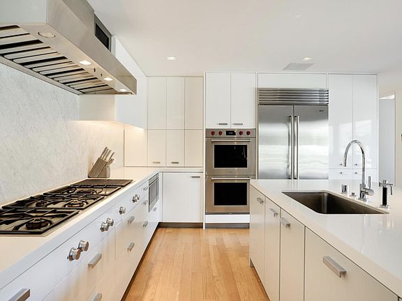 5th image of 6266 Camino De La Costa