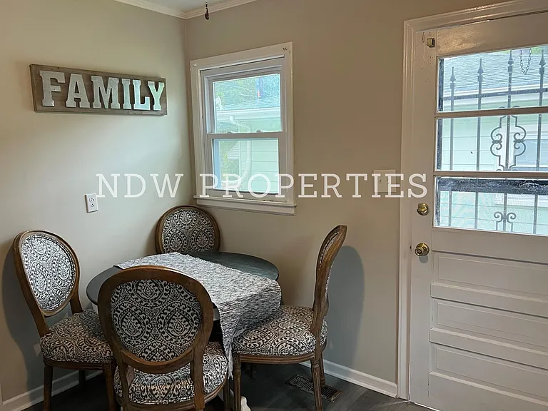 3042 Forrester St — Photo 7