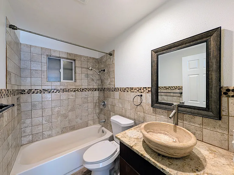 13208 W Tuckey Ln — Photo 3