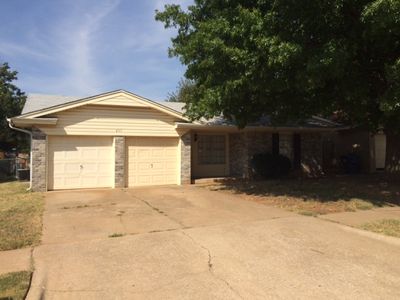 431 W Hillcrest Dr, Mustang, OK, 73064